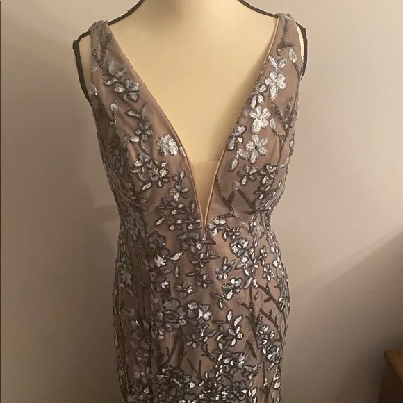 Jovani size 12 special occasion dress gorgeous worn once - Picture 2 of 13